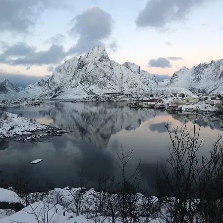 Reine Retro Villa - Cozy Villa With A Fantastic View Exterior foto
