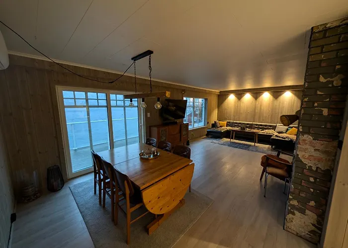 Reine Retro Villa - Cozy Villa With A Fantastic View