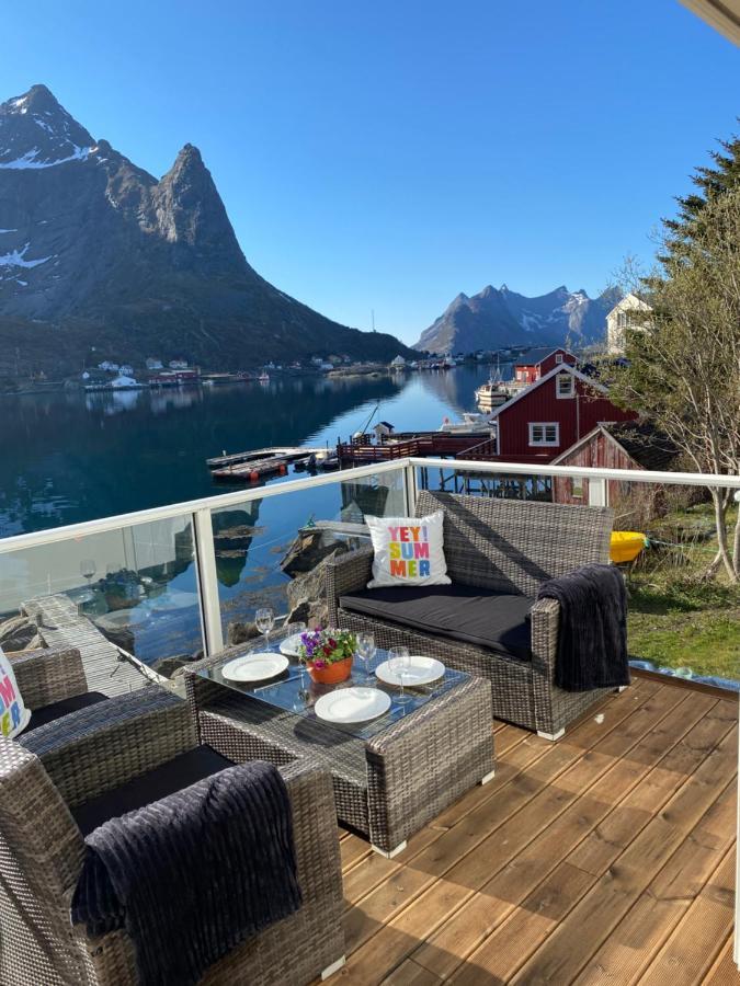 Retro - Cozy With A Fantastic View