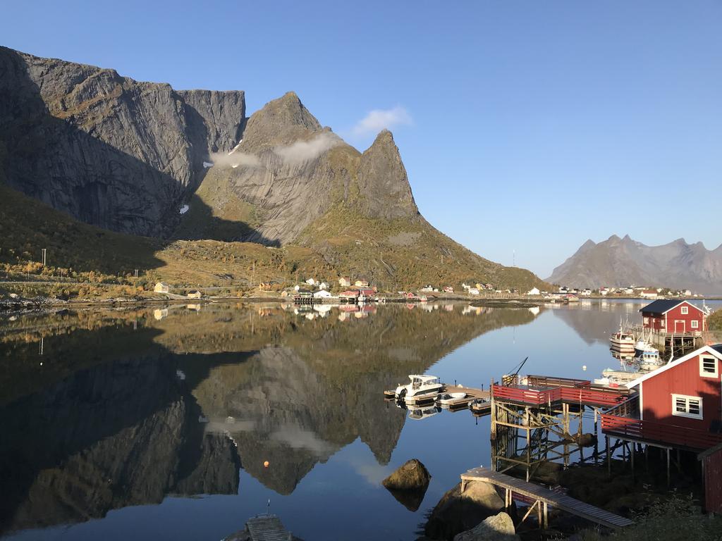 Retro - Cozy With A Fantastic View Reine