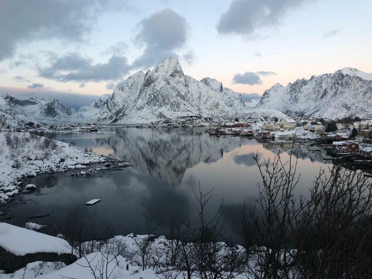 Retro - Cozy With A Fantastic View Reine
