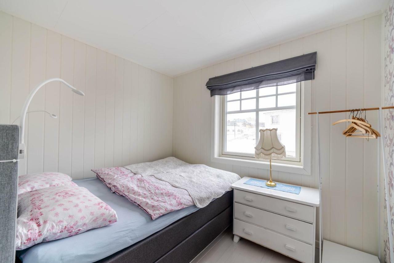 Retro - Cozy With A Fantastic View Reine